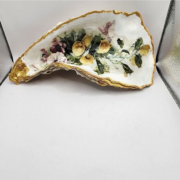DECOUPAGE HUGE OYSTER SHELL - Picture 2 of 4